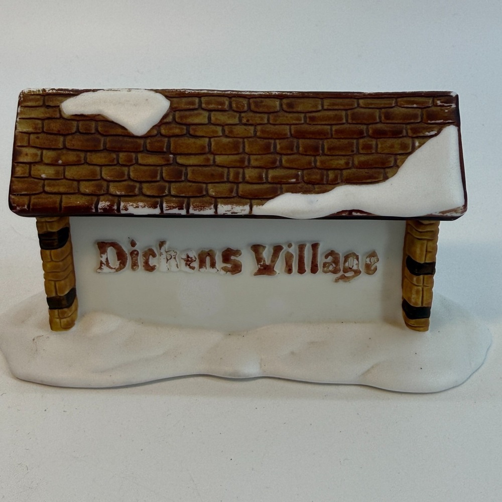 Dicken's Village Sign‎ Department 56 Christmas Holiday Decor